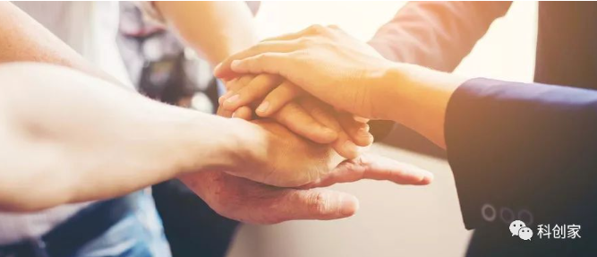 面对社会阶层固化危机，普通人如何有效跃迁？